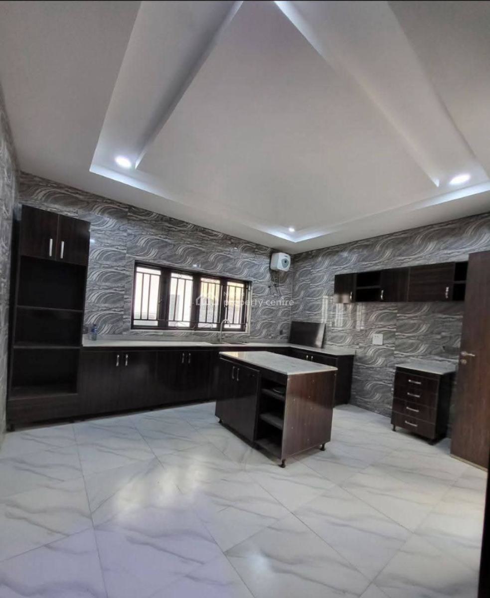 Solid Built and Spacious 5 Bedroom Detached Duplex in a Serene Environ, Guzape District, Abuja, Detached Duplex for Sale