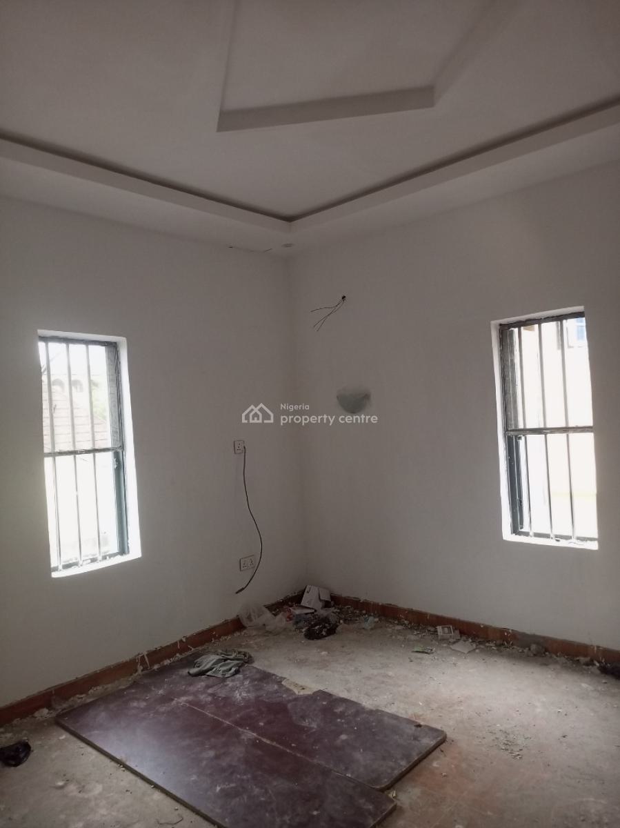 Newly Built 2 Bedroom, Bucknor Estate, Isolo, Lagos, Flat / Apartment for Rent
