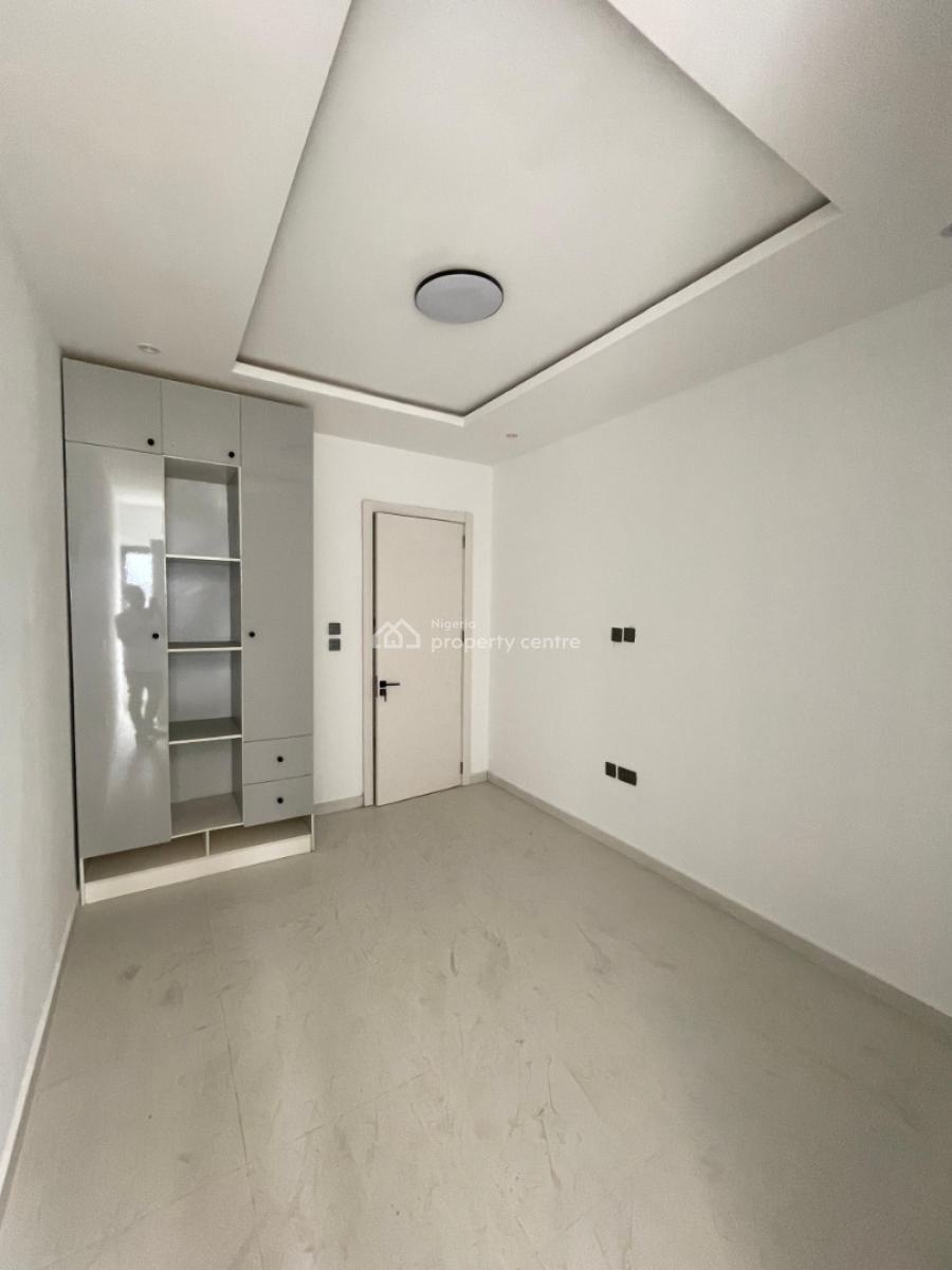 Very Spacious 4 Bedrooms Terrace with Luxury Amenities, Orchid Road, Lekki, Lagos, Terraced Duplex for Sale