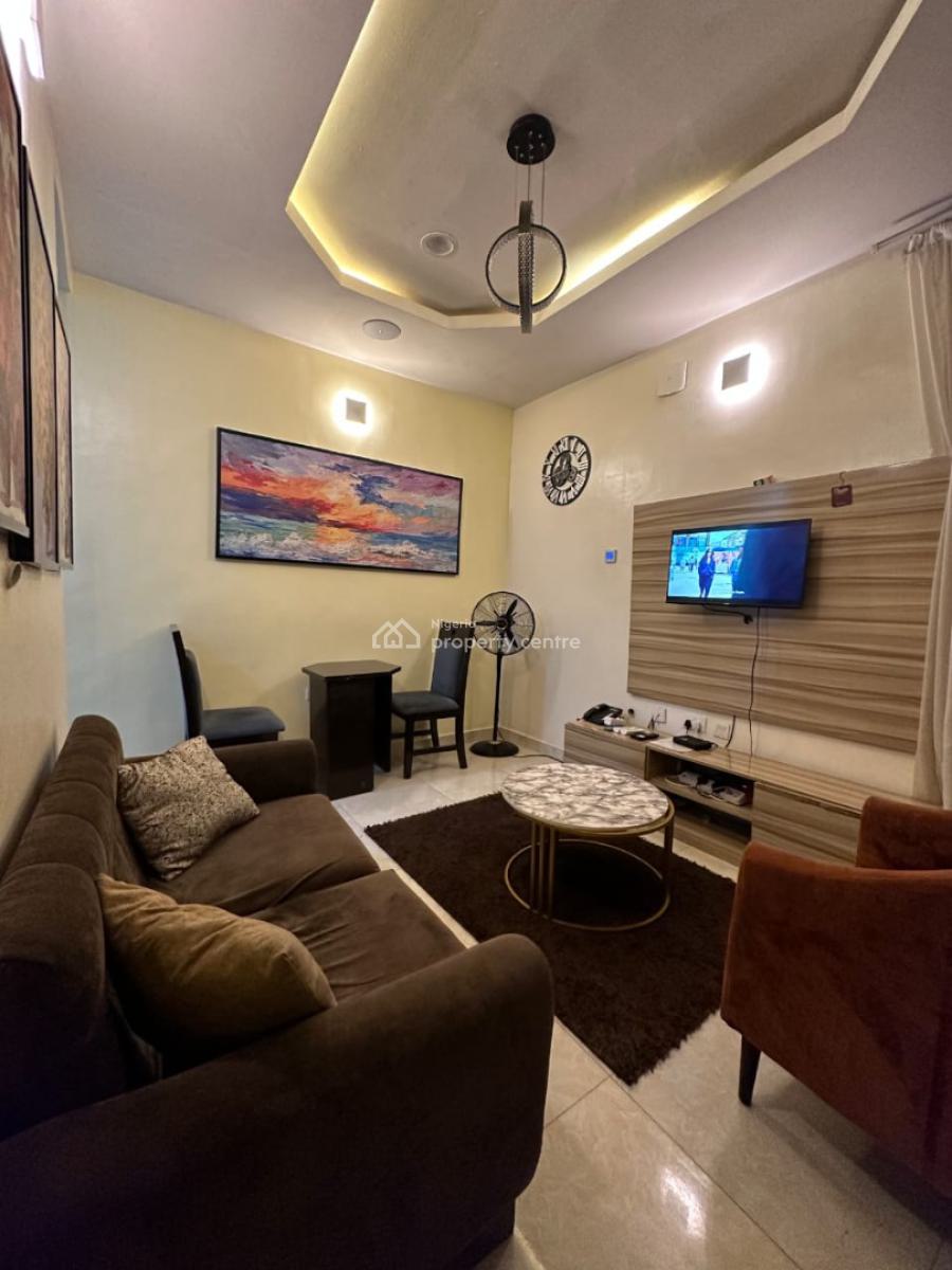 Beautiful One Bedroom Apartment, Adeniran Ogunsanya, Surulere, Lagos, Flat / Apartment Short Let