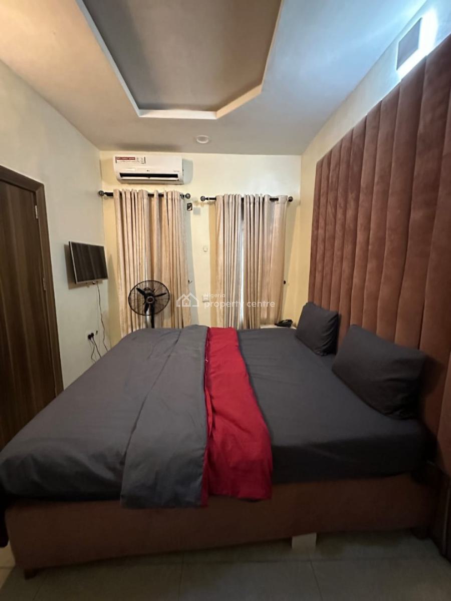 Beautiful One Bedroom Apartment, Adeniran Ogunsanya, Surulere, Lagos, Flat / Apartment Short Let
