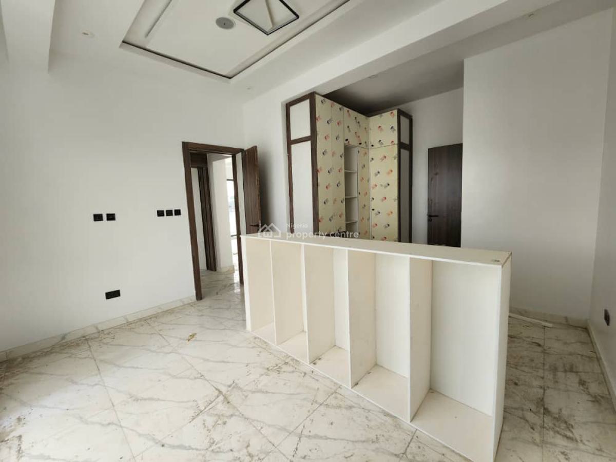 3 Bedroom Apartment with Elevator Swimming Pool ️, Lekki Phase 1, Lekki, Lagos, Flat / Apartment for Sale
