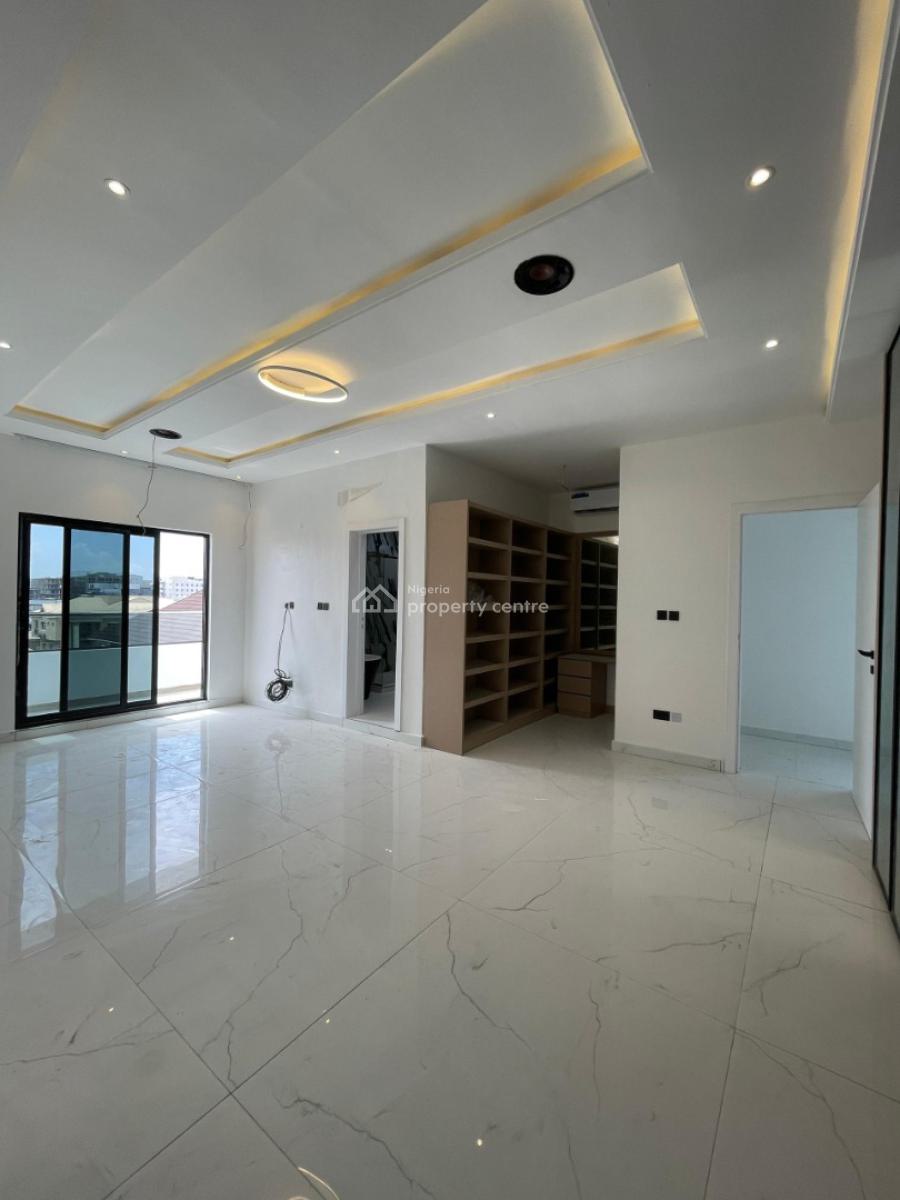 3 Bedroom Apartment with Elevator Swimming Pool ️, Lekki Phase 1, Lekki, Lagos, Flat / Apartment for Sale