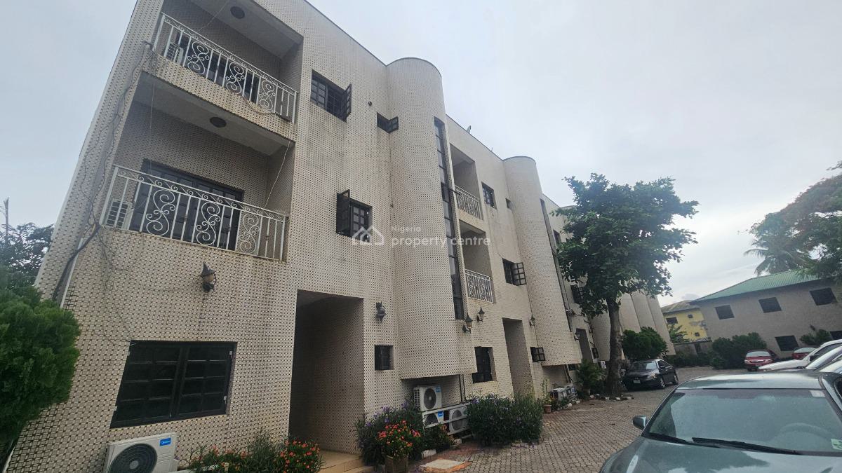 Fantastically Built and Spacious 5 Bedroom Terrace Duplex with a Room, Ikeja Gra, Ikeja, Lagos, Terraced Duplex for Rent