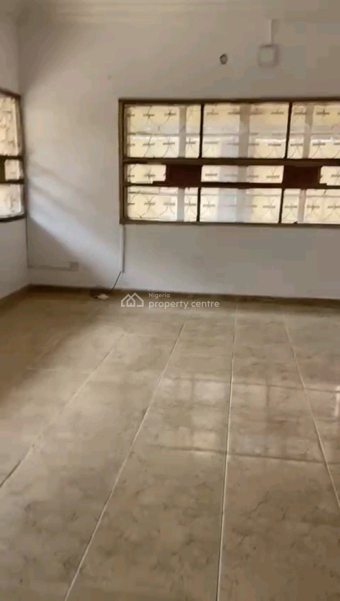 Decent and Well Maintained Spacious 2-bedroom Ground Flat with 2 Toilet, Anthony, Maryland, Lagos, Flat / Apartment for Rent