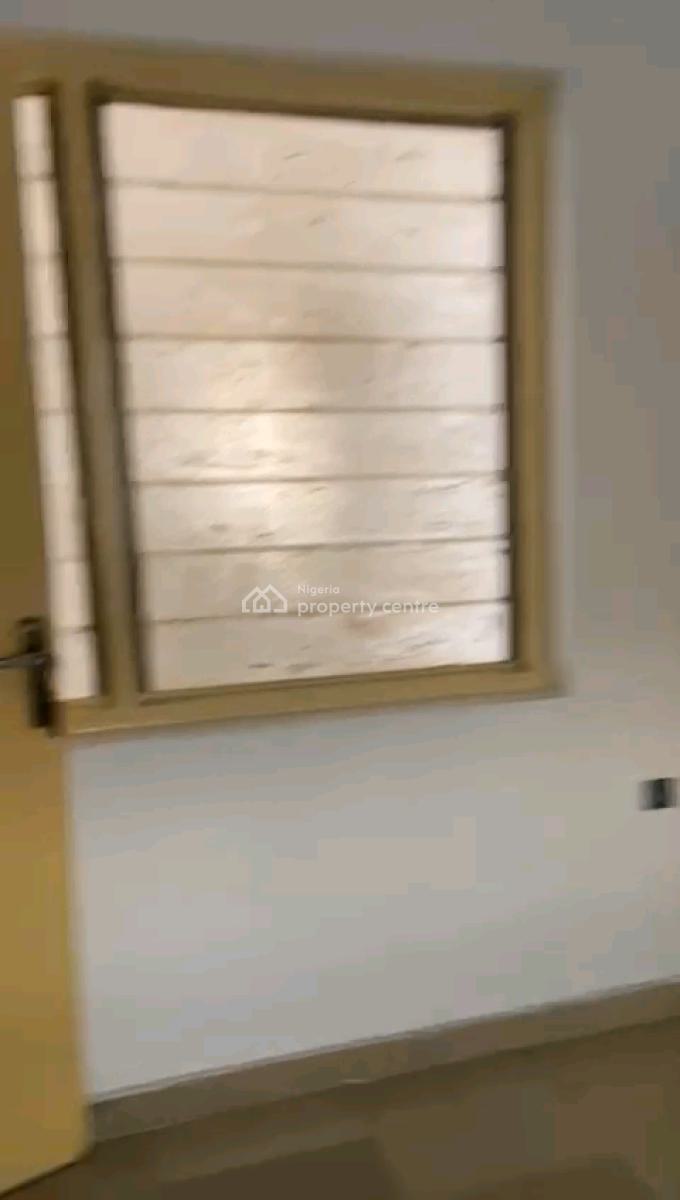 Decent and Well Maintained Spacious 2-bedroom Ground Flat with 2 Toilet, Anthony, Maryland, Lagos, Flat / Apartment for Rent
