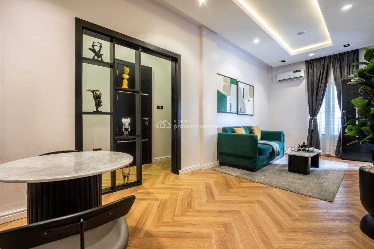 Luxury 2 Bedroom with Excellent Features, Lekki Phase 1, Lekki, Lagos, Flat / Apartment Short Let