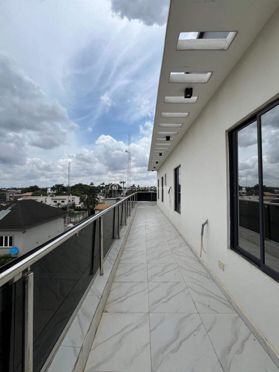 Spaciously Built 4 Bedroom Penthouse with Elevator and a Communal Pool, Ikeja Gra, Ikeja, Lagos, Flat / Apartment for Sale