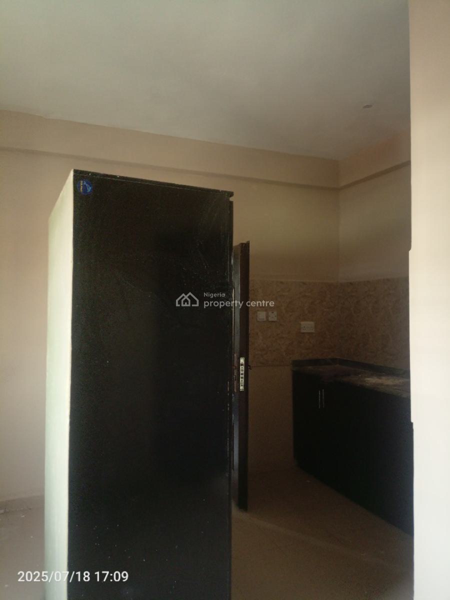 1bedroom Self Contain with Ac and Double Bed, 13 Obayan Street, Off Emily Akinola Street, Akoka, Yaba, Lagos, Self Contain (single Rooms) for Rent