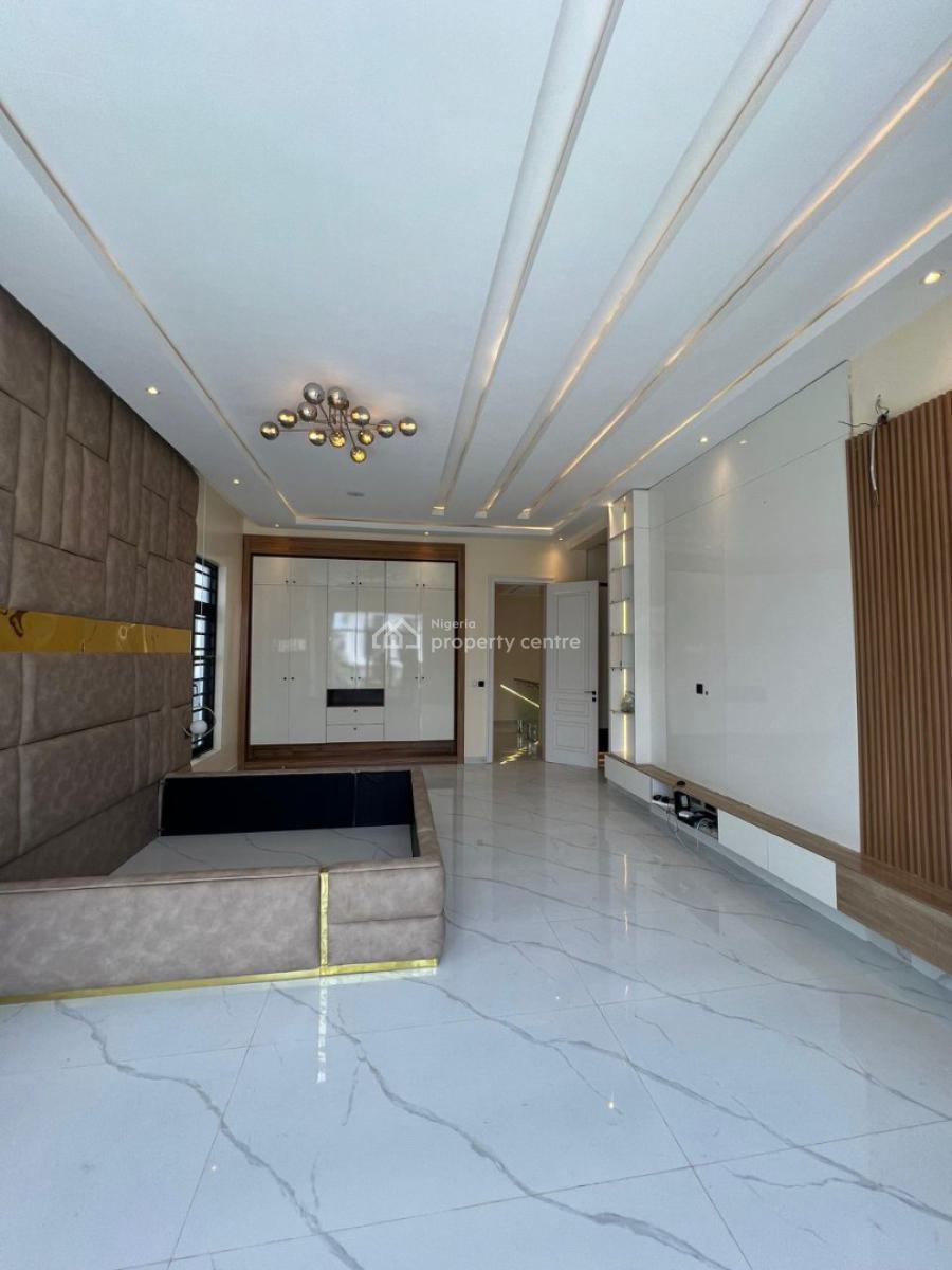 Exquiste 5 Bdrm Duplex in a Good Area, Lekki, Lagos, Detached Duplex for Sale