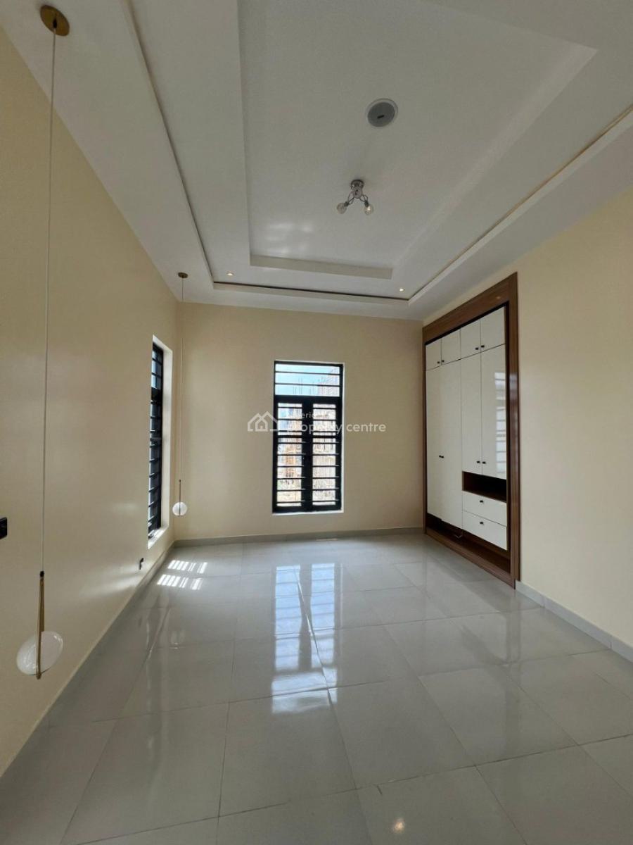 Exquiste 5 Bdrm Duplex in a Good Area, Lekki, Lagos, Detached Duplex for Sale