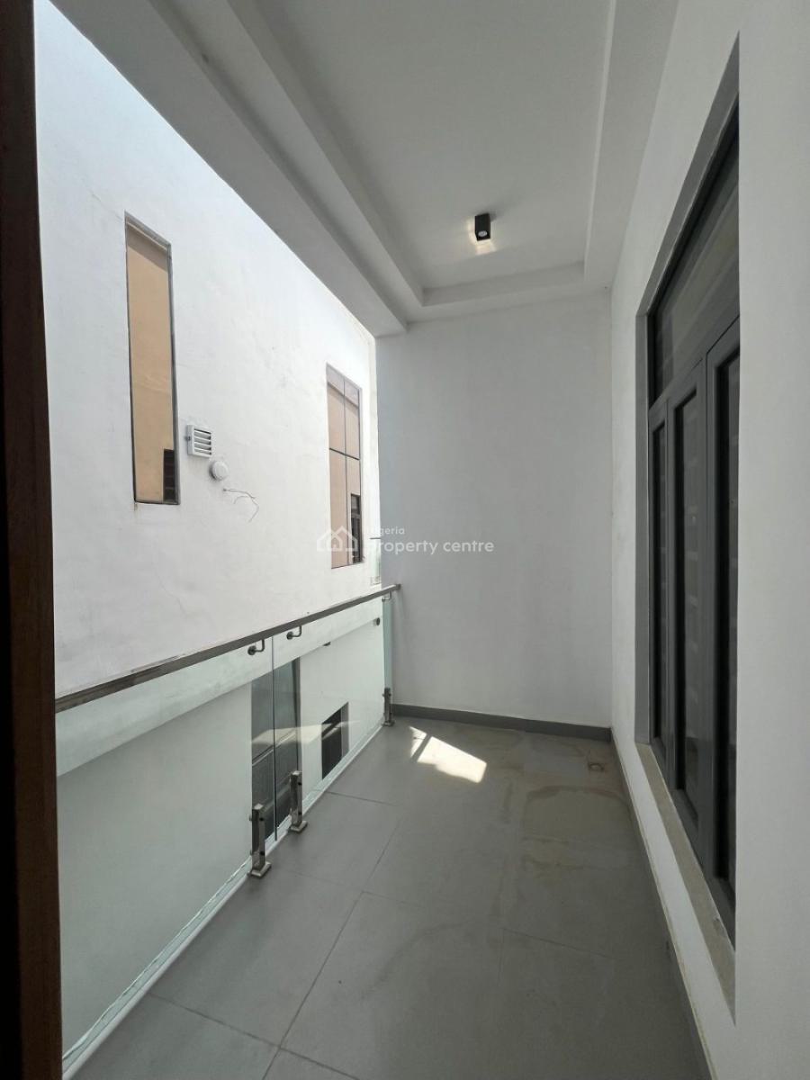 Exquiste 5 Bdrm Duplex in a Good Area, Lekki, Lagos, Detached Duplex for Sale