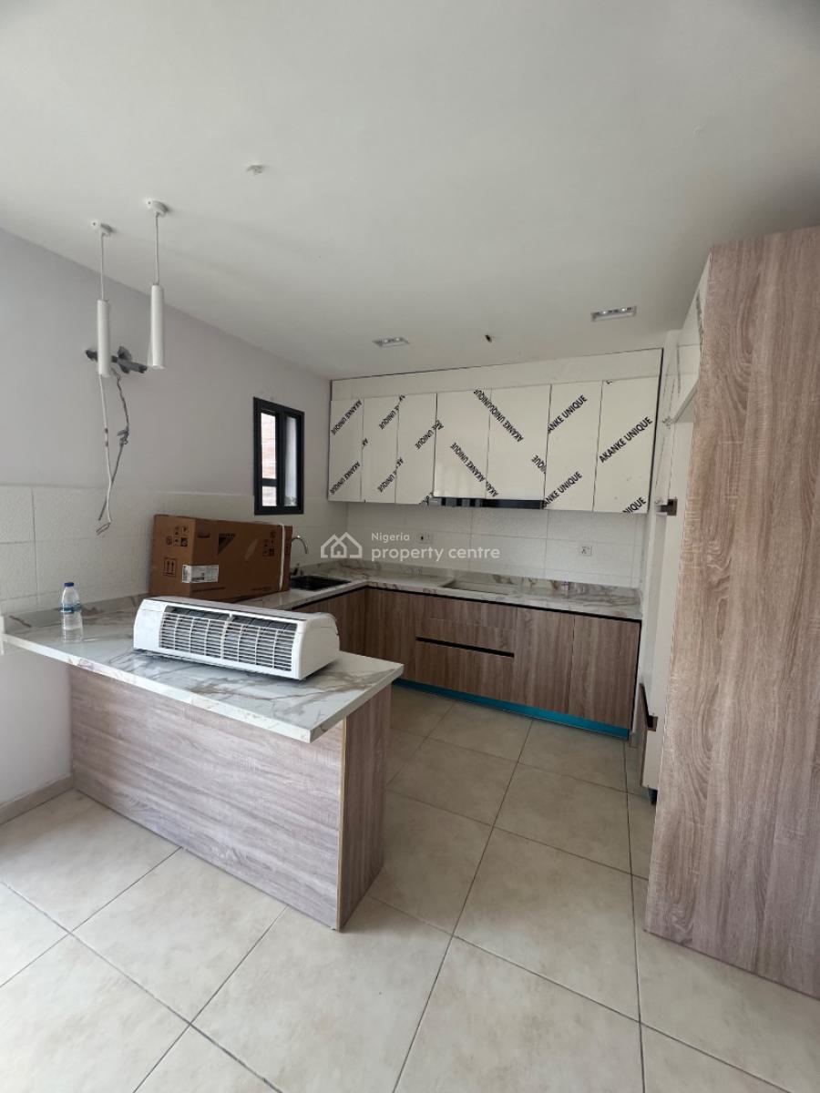 Spacious 2 Bedroom Flat with Pool and Gym, Ologolo, Lekki, Lagos, Flat / Apartment for Rent