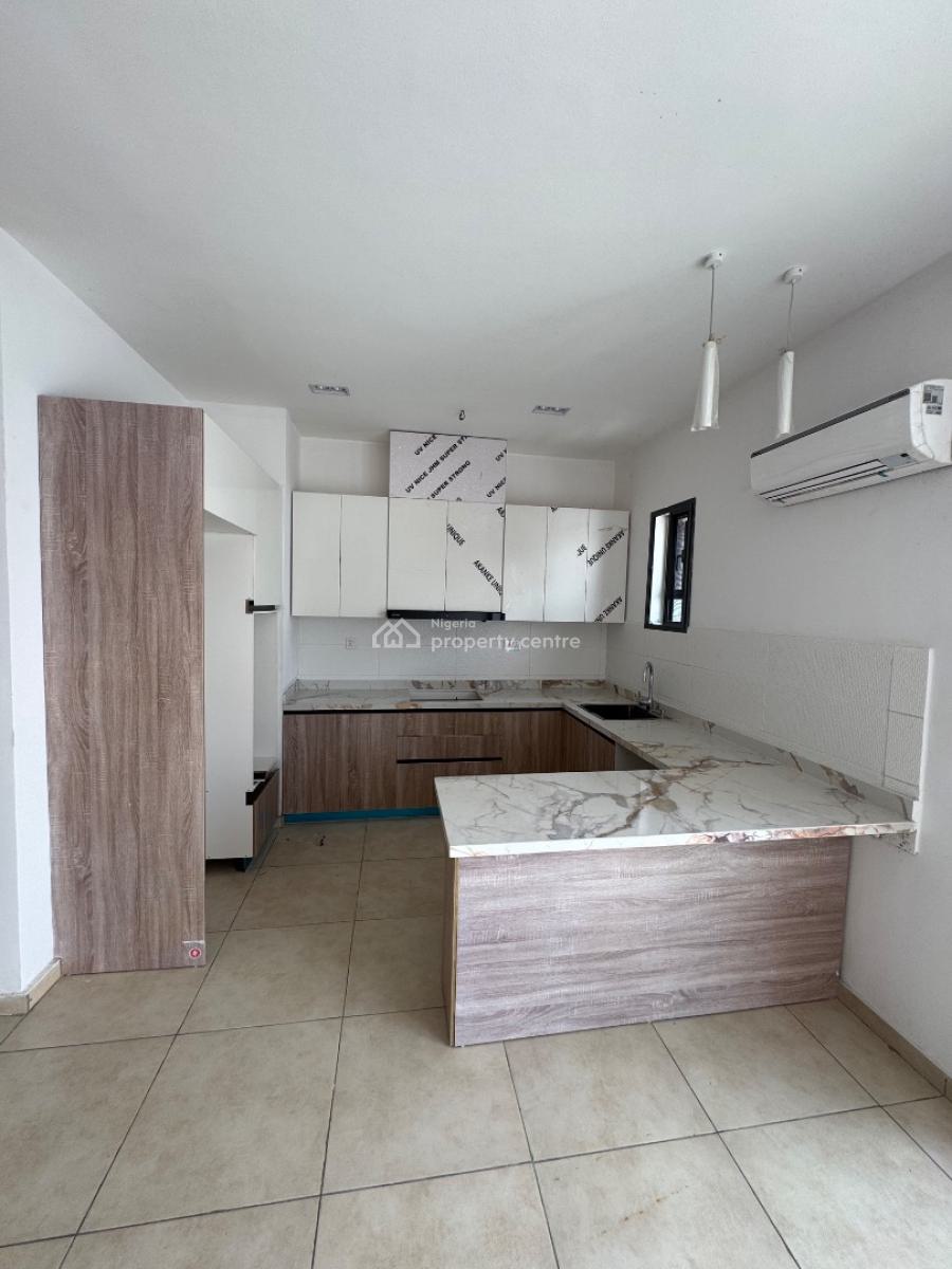 Spacious 2 Bedroom Flat with Ac, Pool and Gym, Ologolo, Lekki, Lagos, Flat / Apartment for Rent