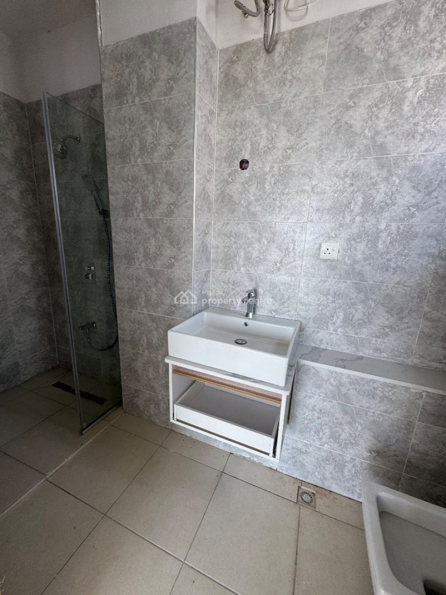 Spacious 2 Bedroom Flat with Ac, Pool and Gym, Ologolo, Lekki, Lagos, Flat / Apartment for Rent