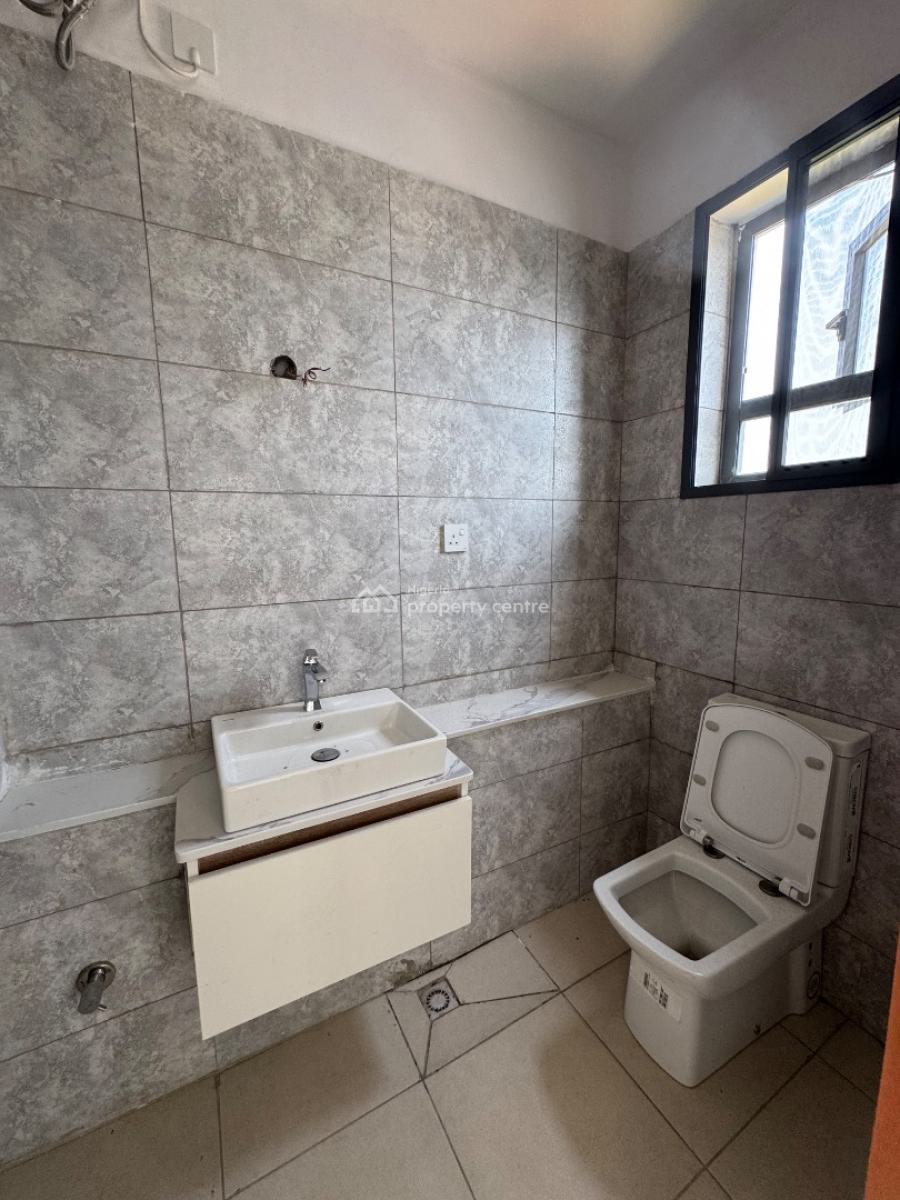 Spacious 2 Bedroom Flat with Ac, Pool and Gym, Ologolo, Lekki, Lagos, Flat / Apartment for Rent
