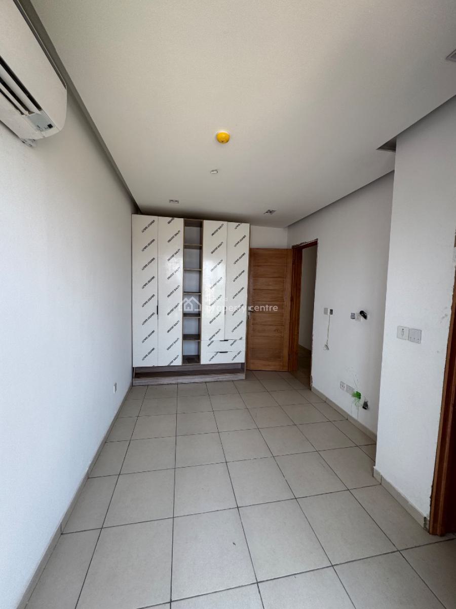 Spacious 2 Bedroom Flat with Ac, Pool and Gym, Ologolo, Lekki, Lagos, Flat / Apartment for Rent