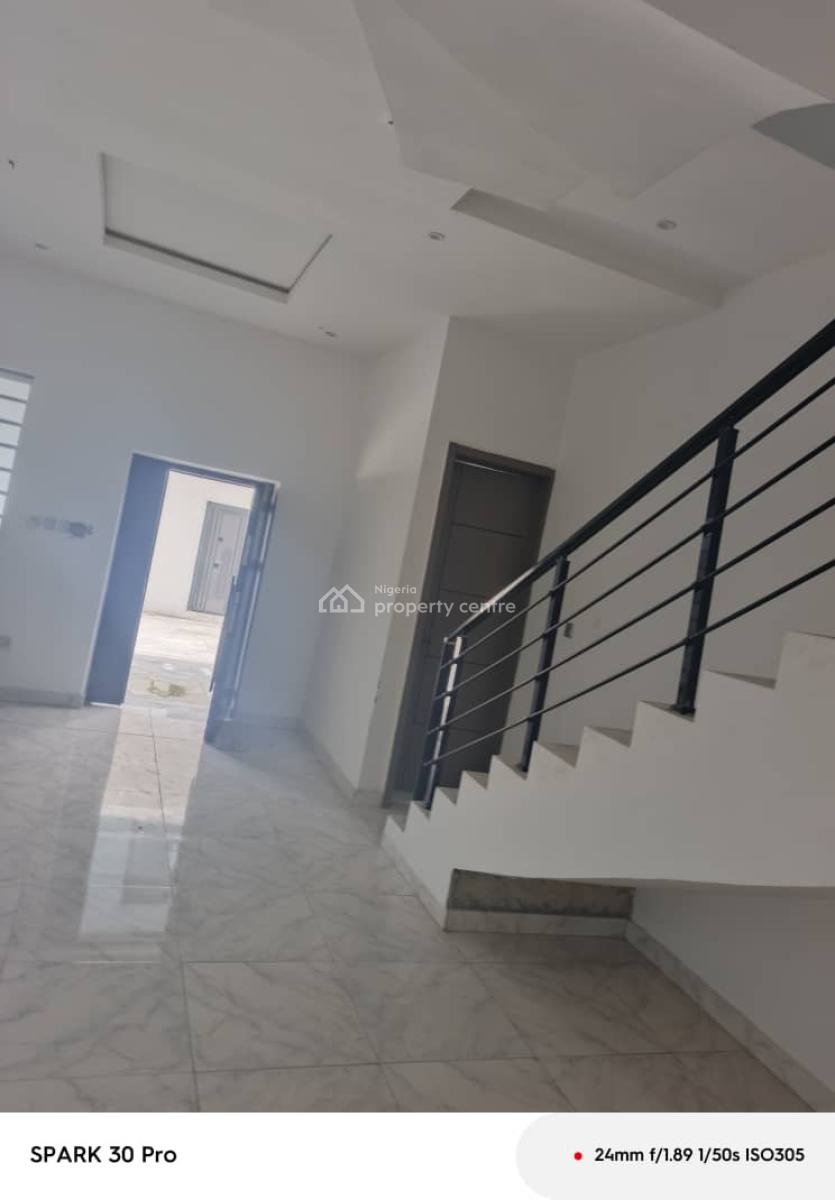 Spacious Mini Flat, Ologolo, Lekki, Lagos, Flat / Apartment for Rent