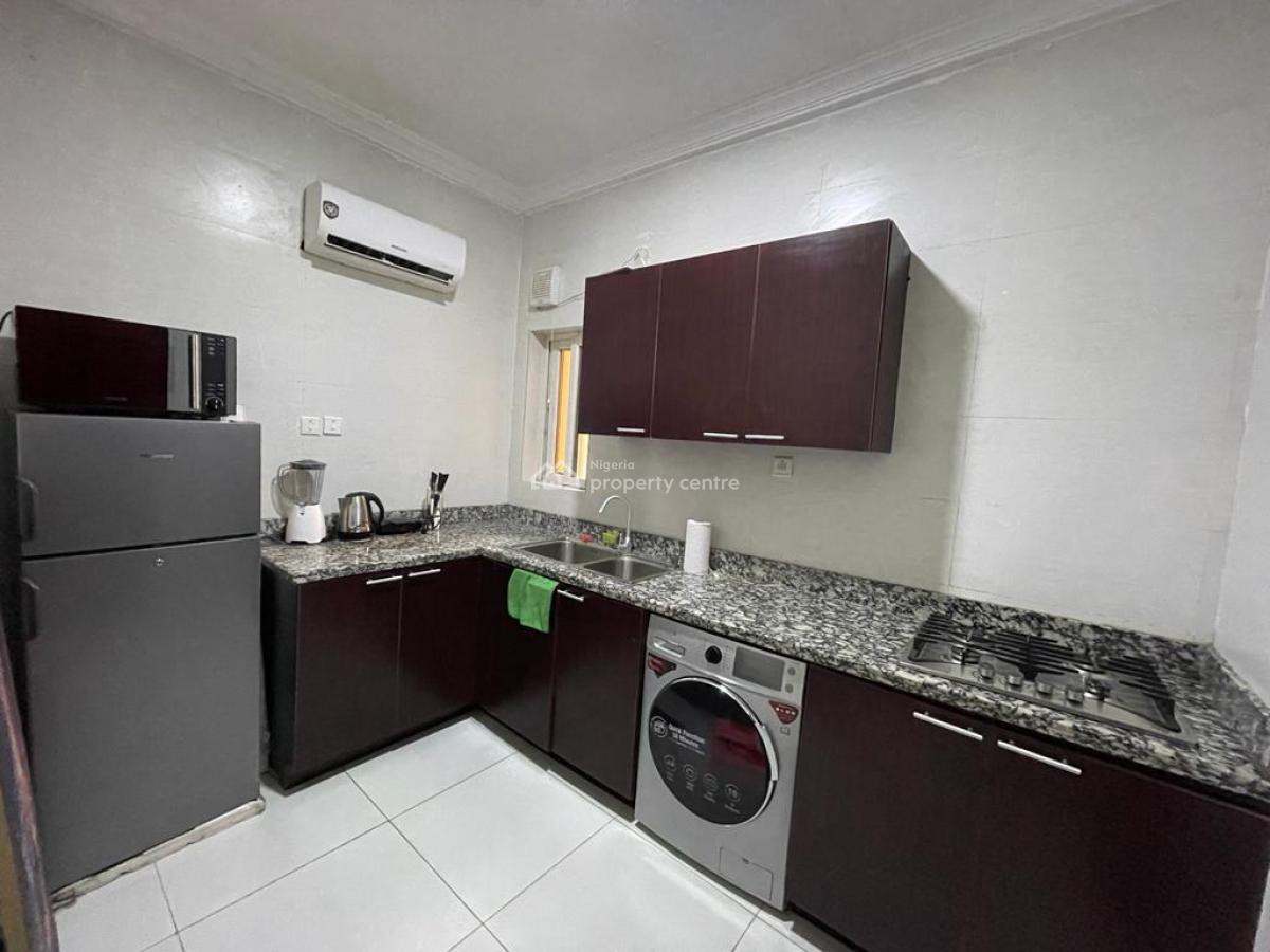 Luxury 2 Bedrooms Apartment in a Serene Neighborhood, Olubunmi Owa Street, Lekki Phase 1, Lekki, Lagos, Flat / Apartment Short Let