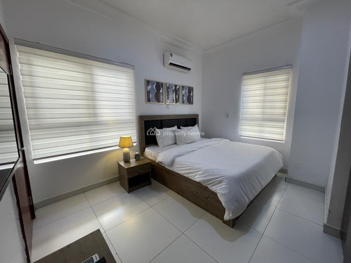 Luxury 2 Bedrooms Apartment in a Serene Neighborhood, Olubunmi Owa Street, Lekki Phase 1, Lekki, Lagos, Flat / Apartment Short Let