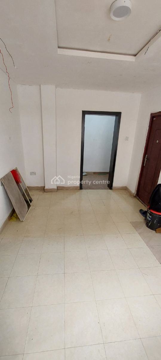 Newly Renovated Room & Parlour, Osapa, Lekki, Lagos, Mini Flat (room and Parlour) for Rent