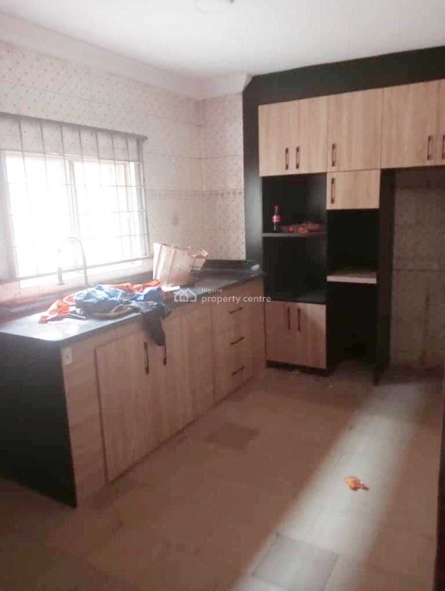 a Well Maintained Spacious 4 Bedroom Semi Detached Duplex with Bq, Gra Phase 1, Magodo, Lagos, Semi-detached Duplex for Rent