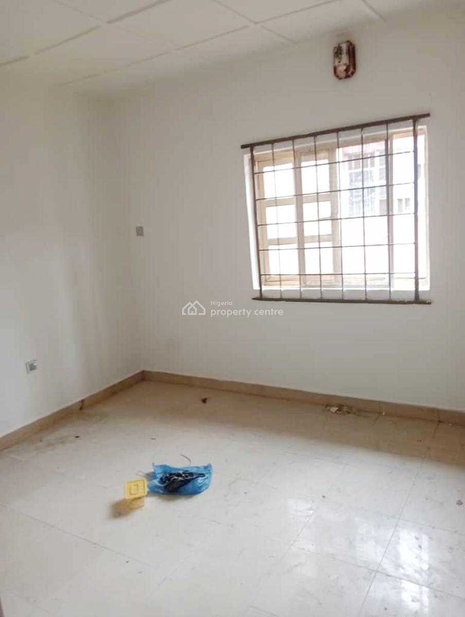 a Well Maintained Spacious 4 Bedroom Semi Detached Duplex with Bq, Gra Phase 1, Magodo, Lagos, Semi-detached Duplex for Rent