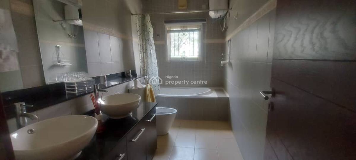 Well Maintained 3 Bedroom Apartment with Bq, Off Alexander Road, Ikoyi, Lagos, Flat / Apartment for Sale