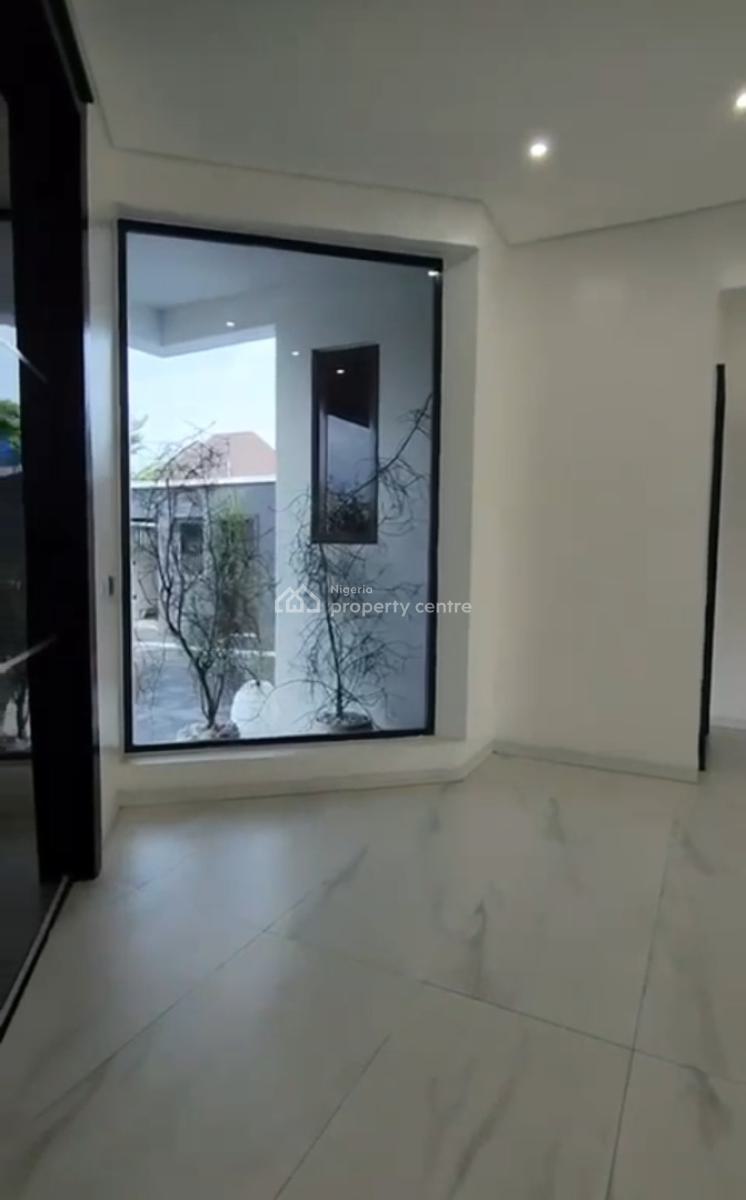 5 Bedroom, This Beauty Is Seating on a 1000 Sqm Land, Pinnock Beach Estate, Osapa, Lekki, Lagos, Detached Duplex for Sale
