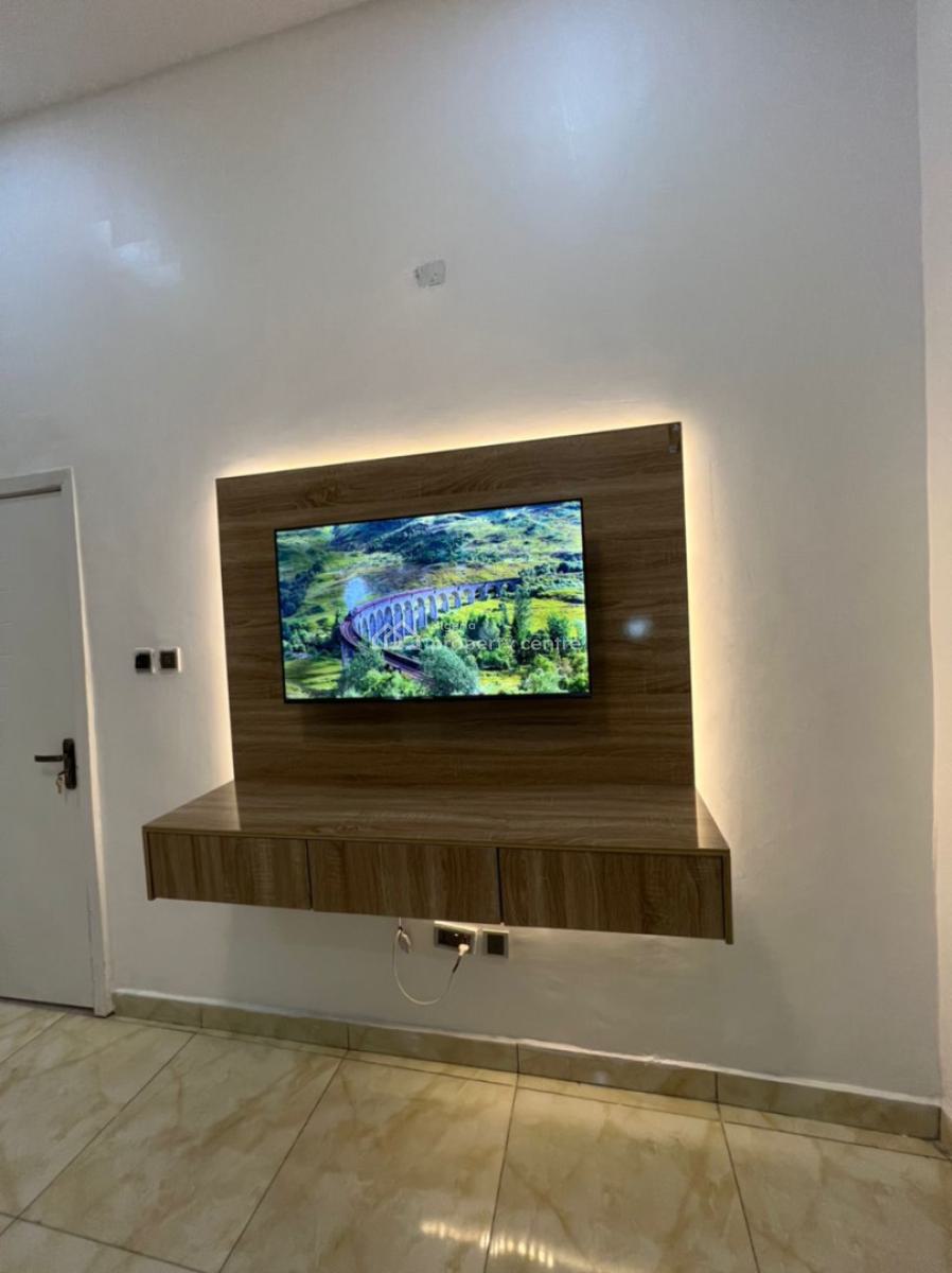 Elegant 4 Bedroom Apartment in a Beautiful Neighborhood, Chevron Drive ,, Lekki Phase 2, Lekki, Lagos, House Short Let