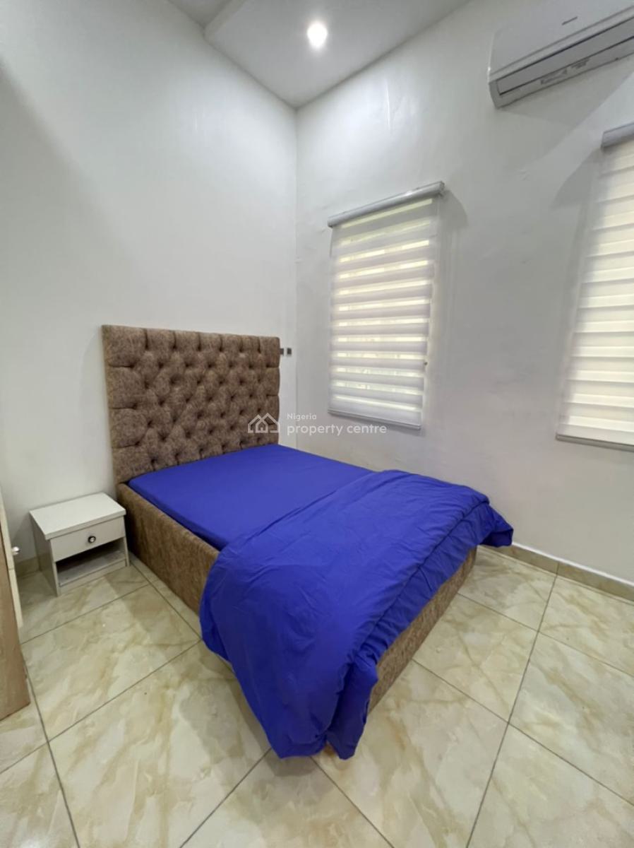 Elegant 4 Bedroom Apartment in a Beautiful Neighborhood, Chevron Drive ,, Lekki Phase 2, Lekki, Lagos, House Short Let