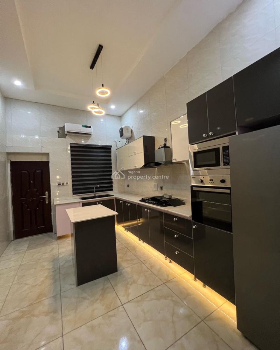 Elegant 4 Bedroom Apartment in a Beautiful Neighborhood, Chevron Drive ,, Lekki Phase 2, Lekki, Lagos, House Short Let