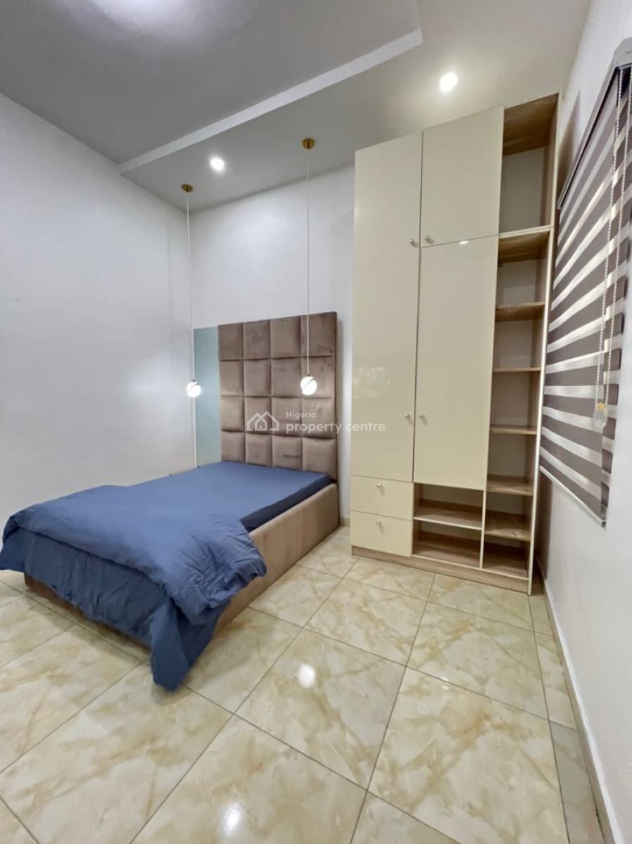 Elegant 4 Bedroom Apartment in a Beautiful Neighborhood, Chevron Drive ,, Lekki Phase 2, Lekki, Lagos, House Short Let