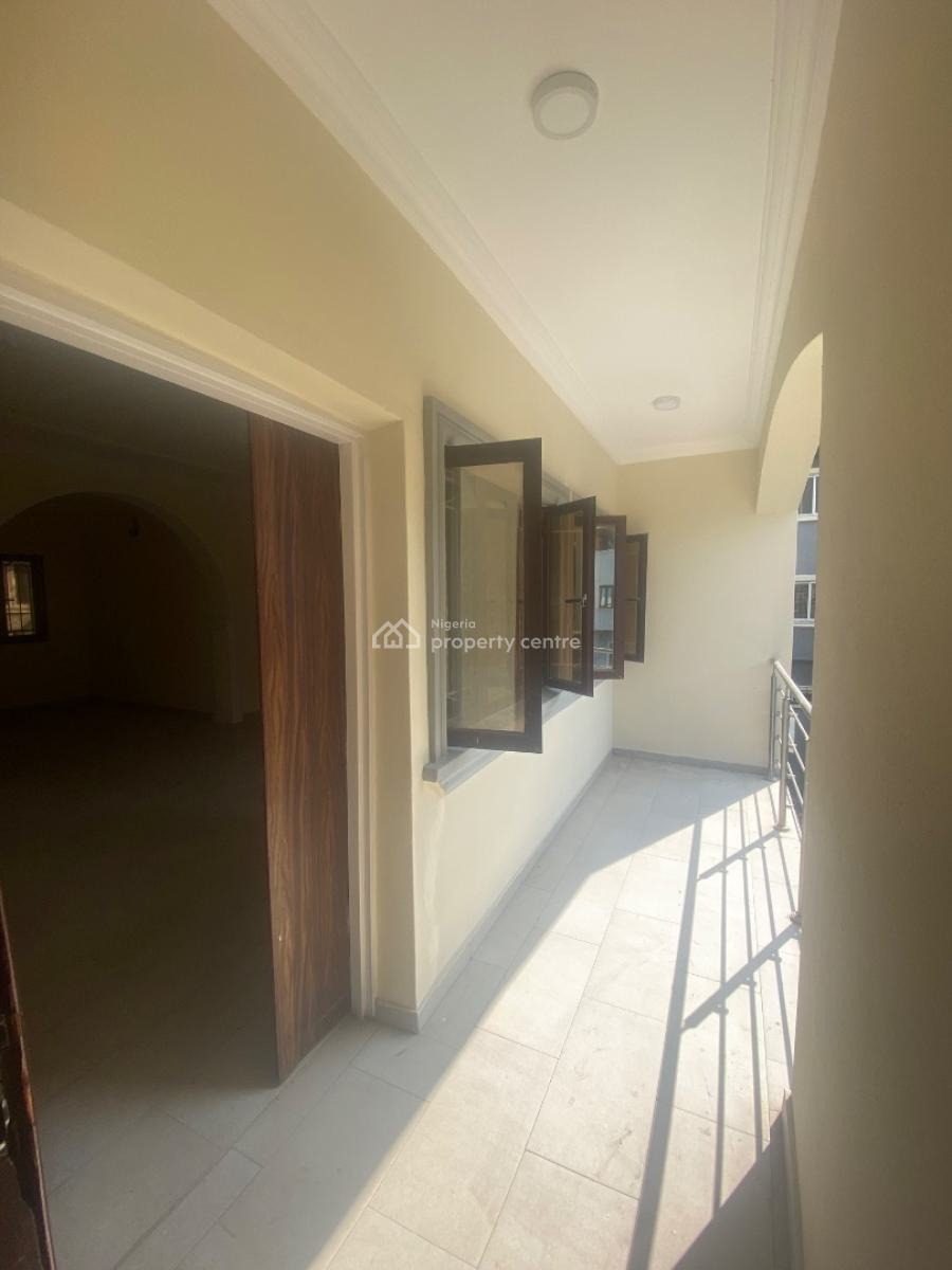 Well Maintained and Renovated 3 Bedroom Apartment, Mobil Road, Ajah, Lagos, Flat / Apartment for Rent