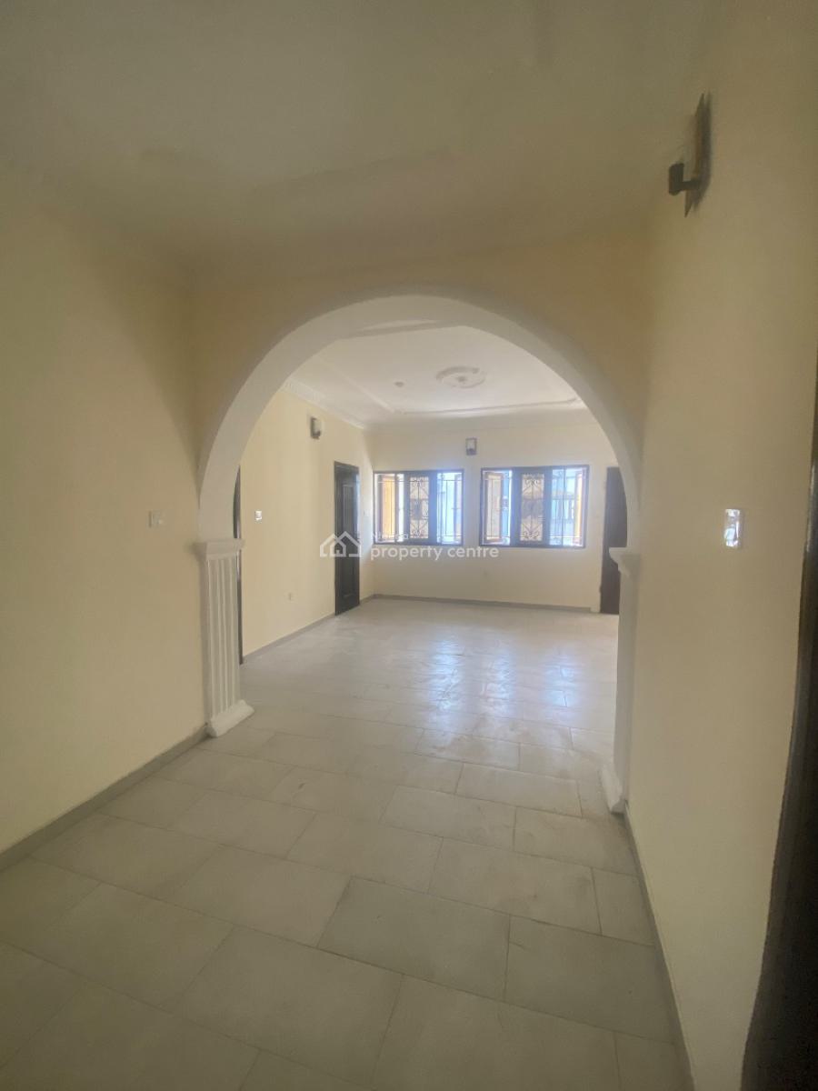Well Maintained and Renovated 3 Bedroom Apartment, Mobil Road, Ajah, Lagos, Flat / Apartment for Rent