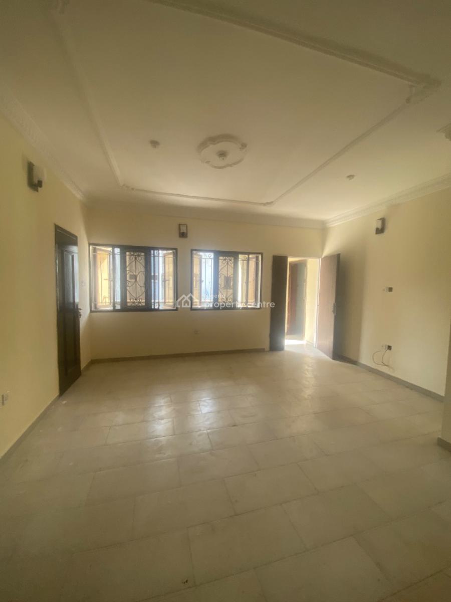Well Maintained and Renovated 3 Bedroom Apartment, Mobil Road, Ajah, Lagos, Flat / Apartment for Rent