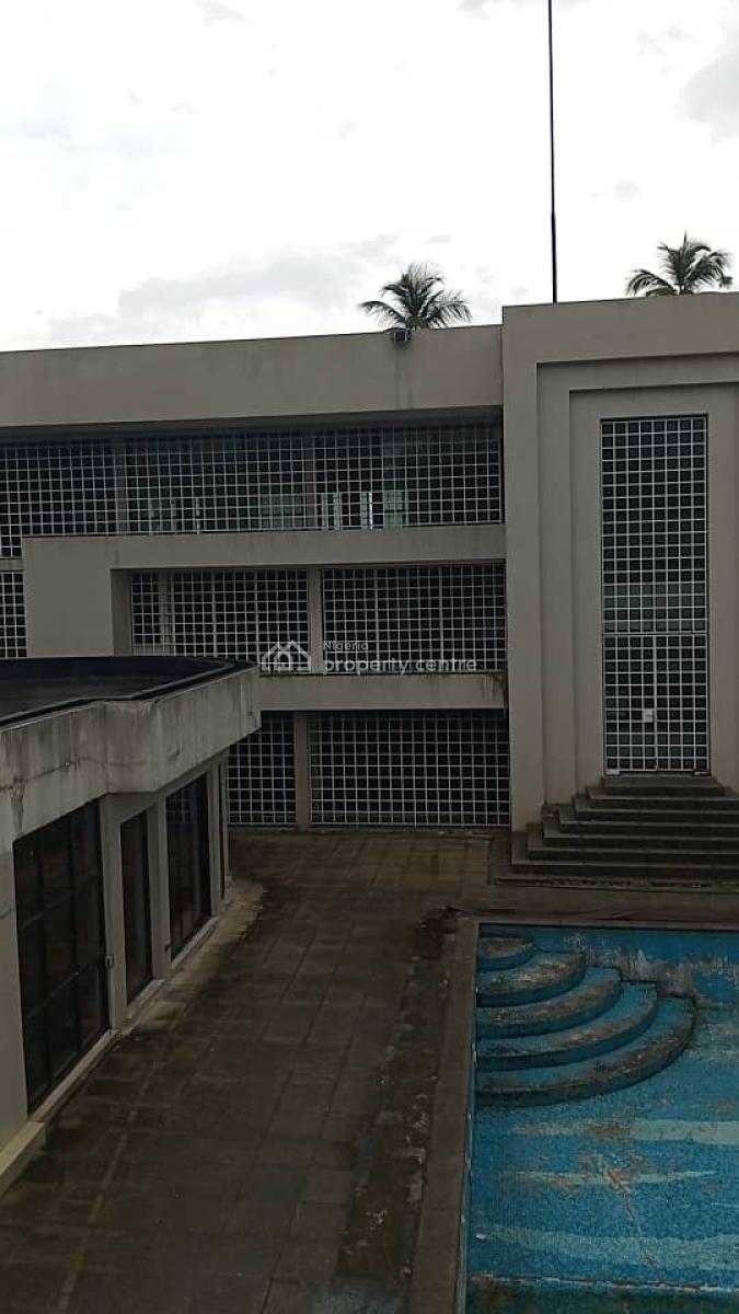 Spacious Property at Victoria Island, Amadu Bello Way,, Victoria Island (vi), Lagos, Block of Flats for Sale