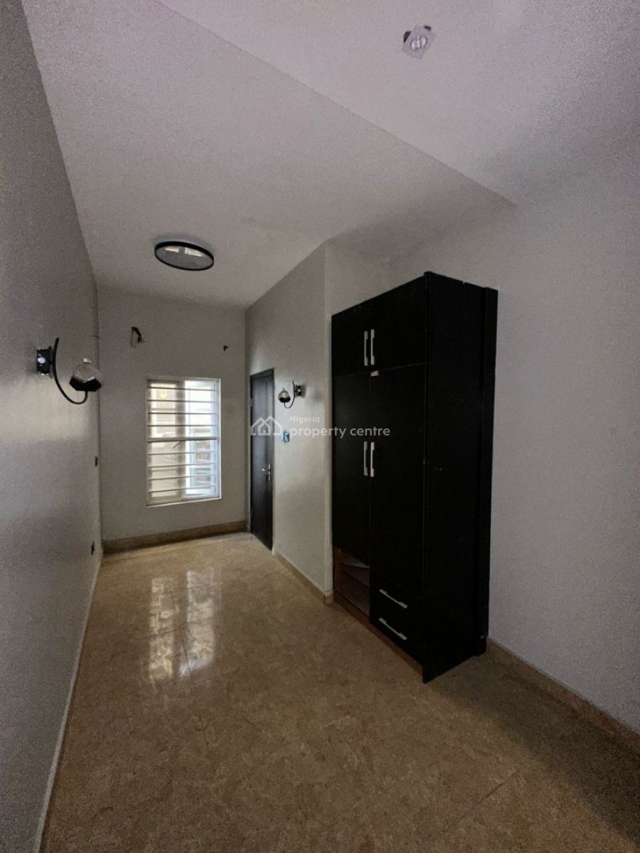 Shared Apartment at Osapa (sharing Kitchen Only), Osapa, Lekki, Lagos, Self Contain (single Rooms) for Rent