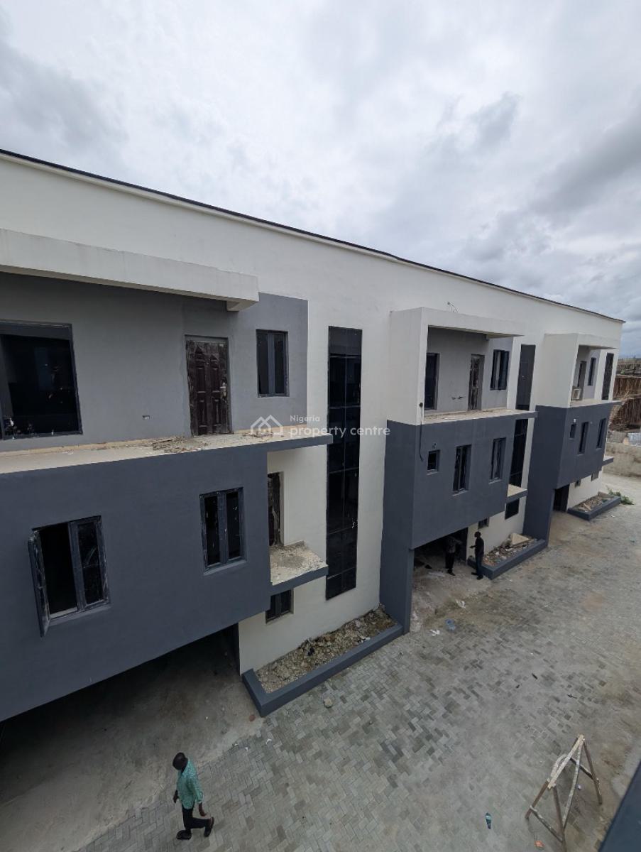 Lovely 4 Bed Terrace, Lekki Phase 1, Lekki, Lagos, Terraced Duplex for Sale