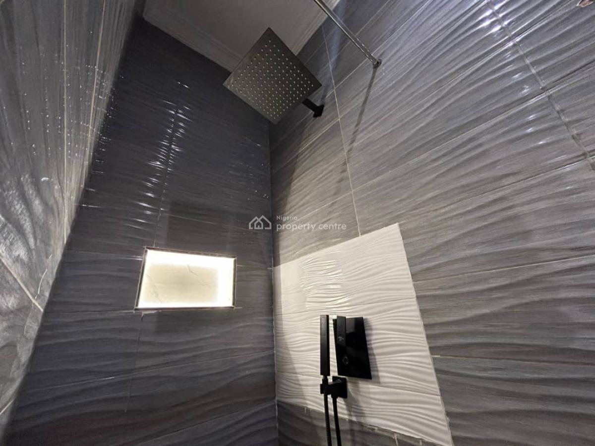Exquisite-standard Room with Pool, Lekki Phase 1, Lekki, Lagos, Flat / Apartment Short Let