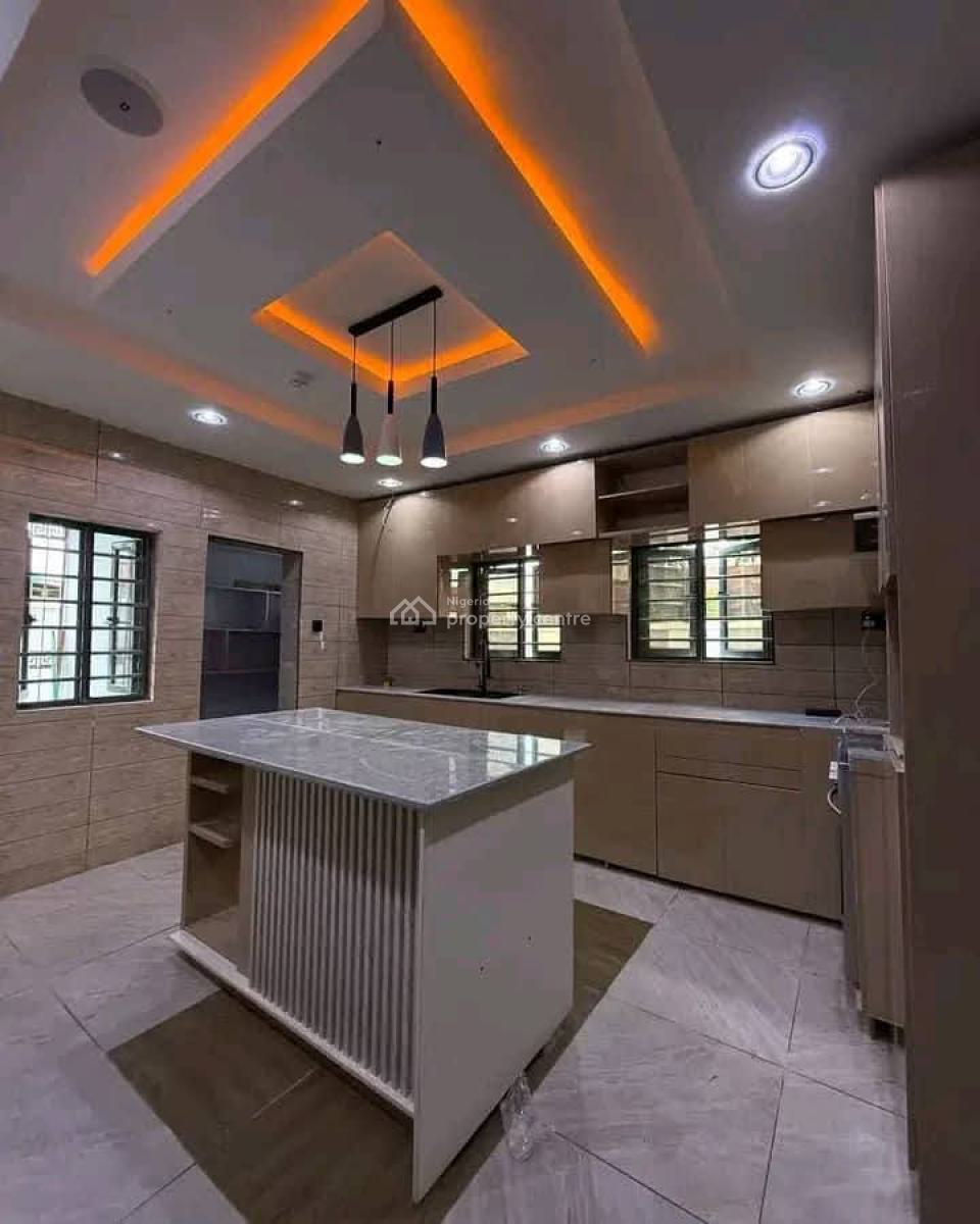Distress Luxury 4 Bedroom Duplex in Highly Secured Estate, Eliozu, Port Harcourt, Rivers, Detached Duplex for Sale