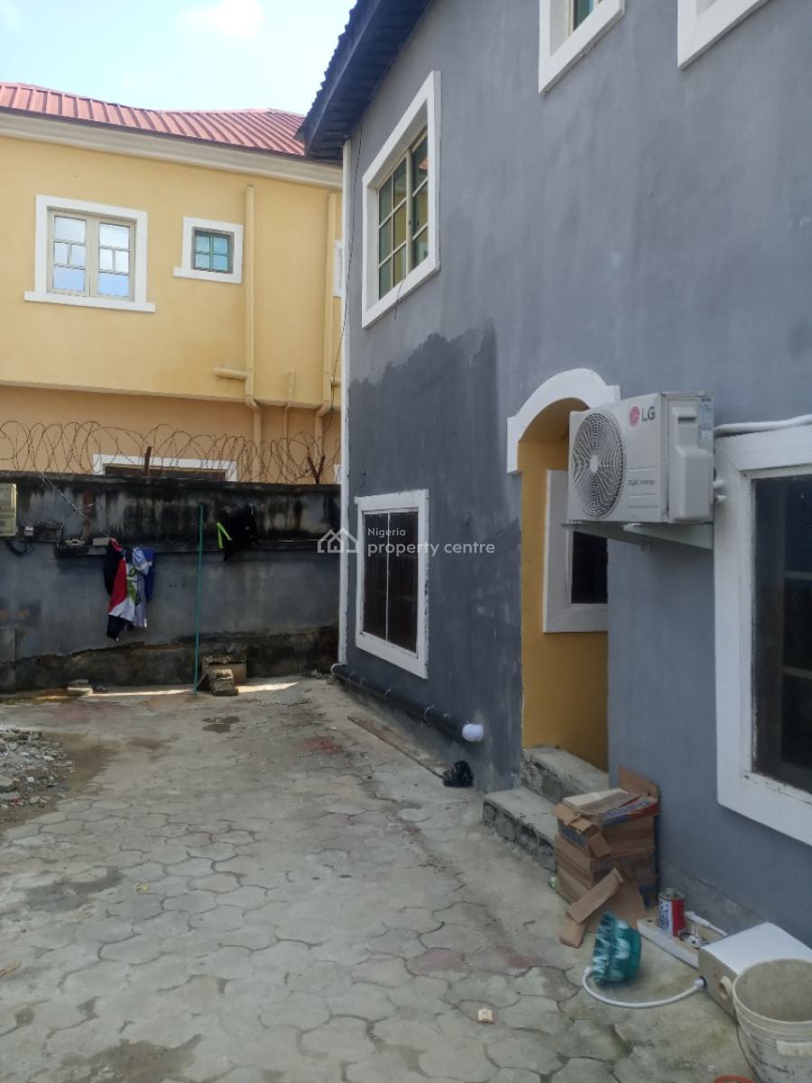2bedroom, Babs Animashun, Surulere, Lagos, Flat / Apartment for Rent