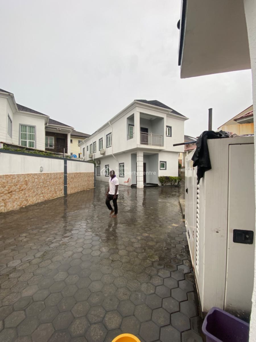 5bedroom Fully Detached House with 2rooms Bq All Rooms En-suite, Off Bisola Durosinmi Etti Drive Lekki Phase 1, Lekki Phase 1, Lekki, Lagos, Detached Duplex for Sale