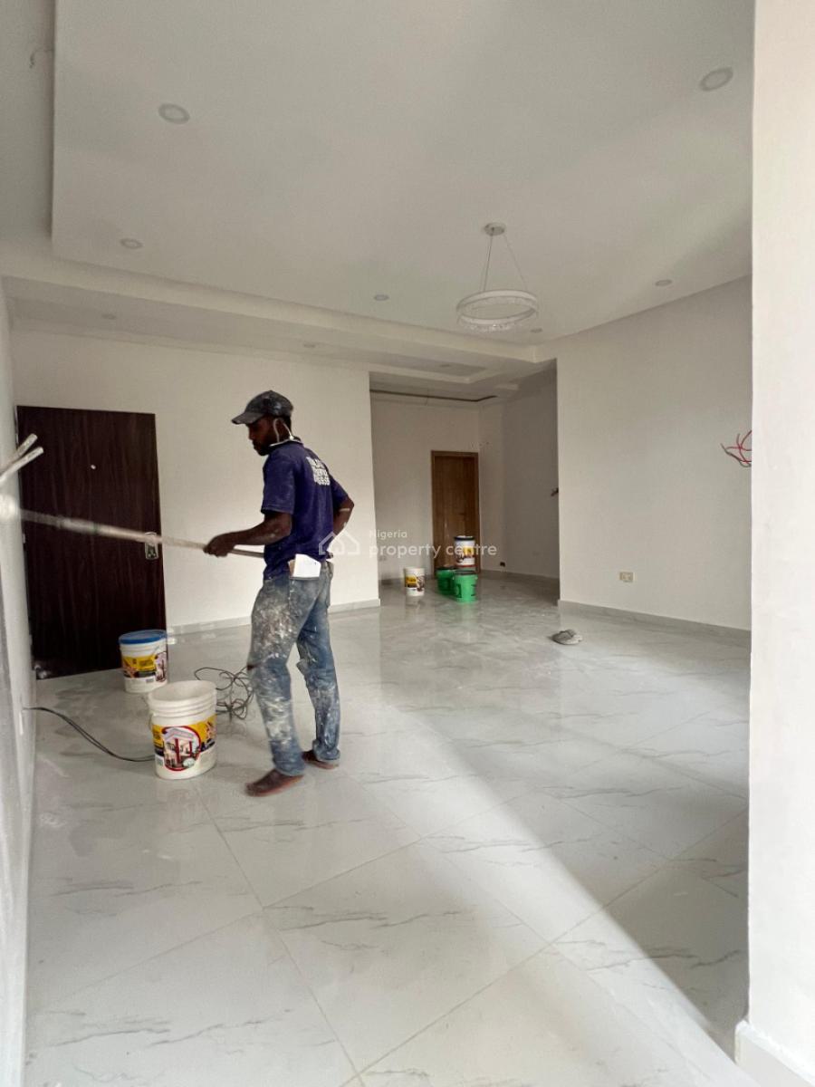 3 Bedroom Contemporary Building, Good Ambiance, Alagomeji, Yaba, Lagos, Flat / Apartment for Sale