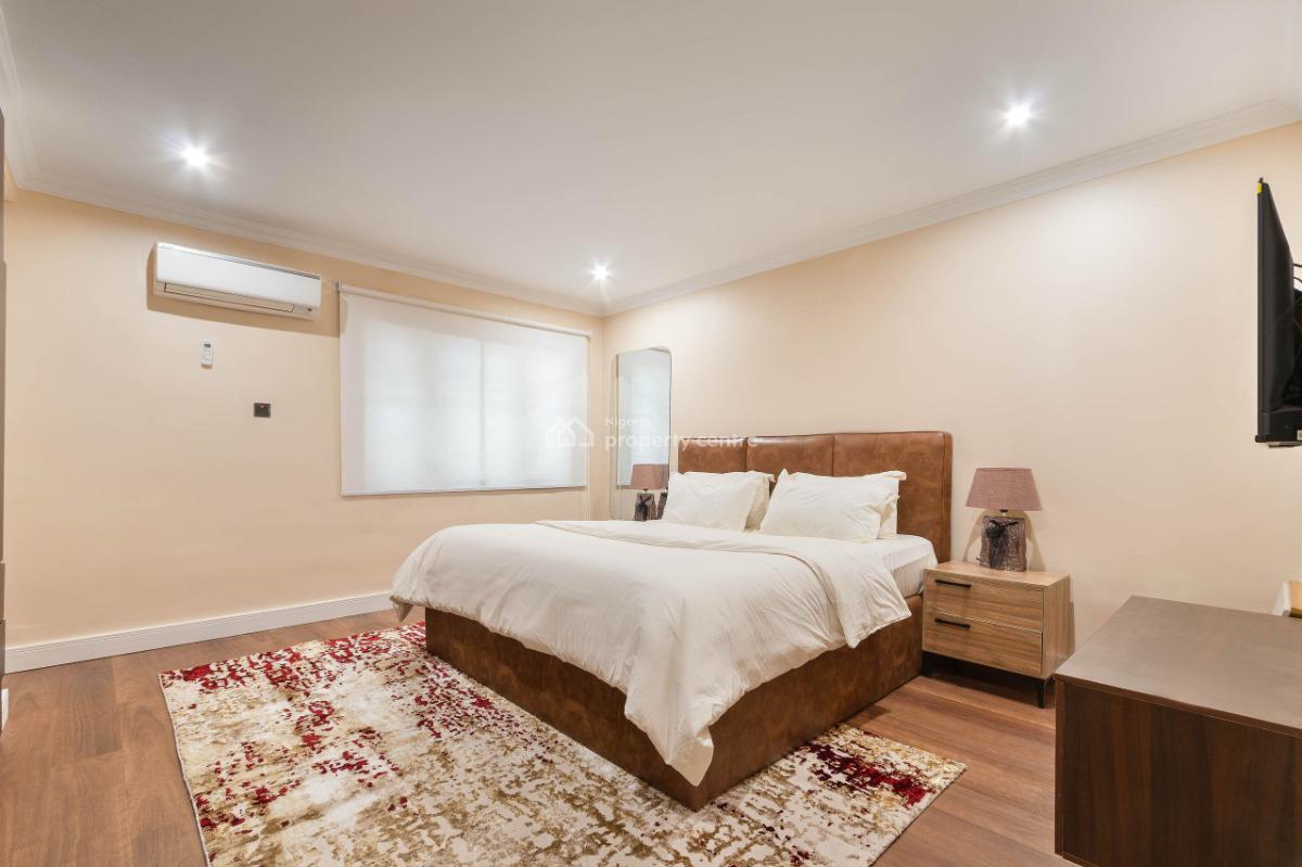 Luxurious 3 Bedroom Apartment, Bourdillion Road, Ikoyi, Lagos, Flat / Apartment Short Let