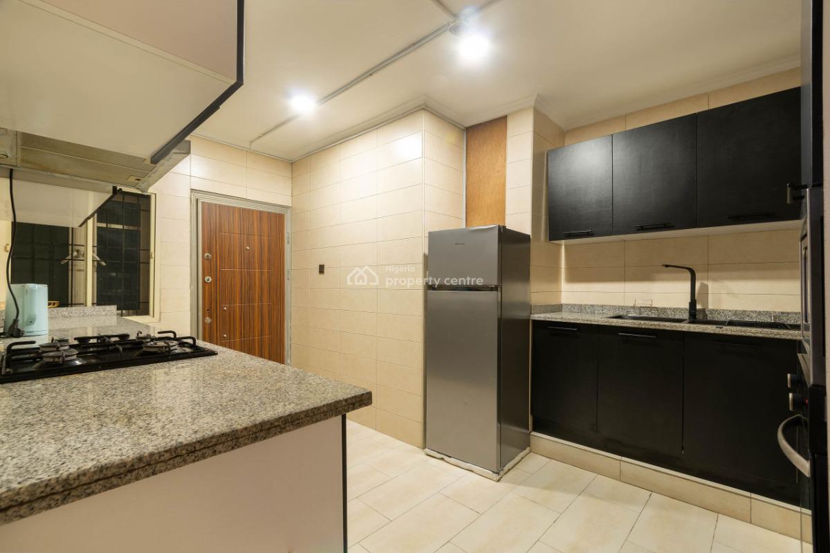 Luxurious 3 Bedroom Apartment, Bourdillion Road, Ikoyi, Lagos, Flat / Apartment Short Let