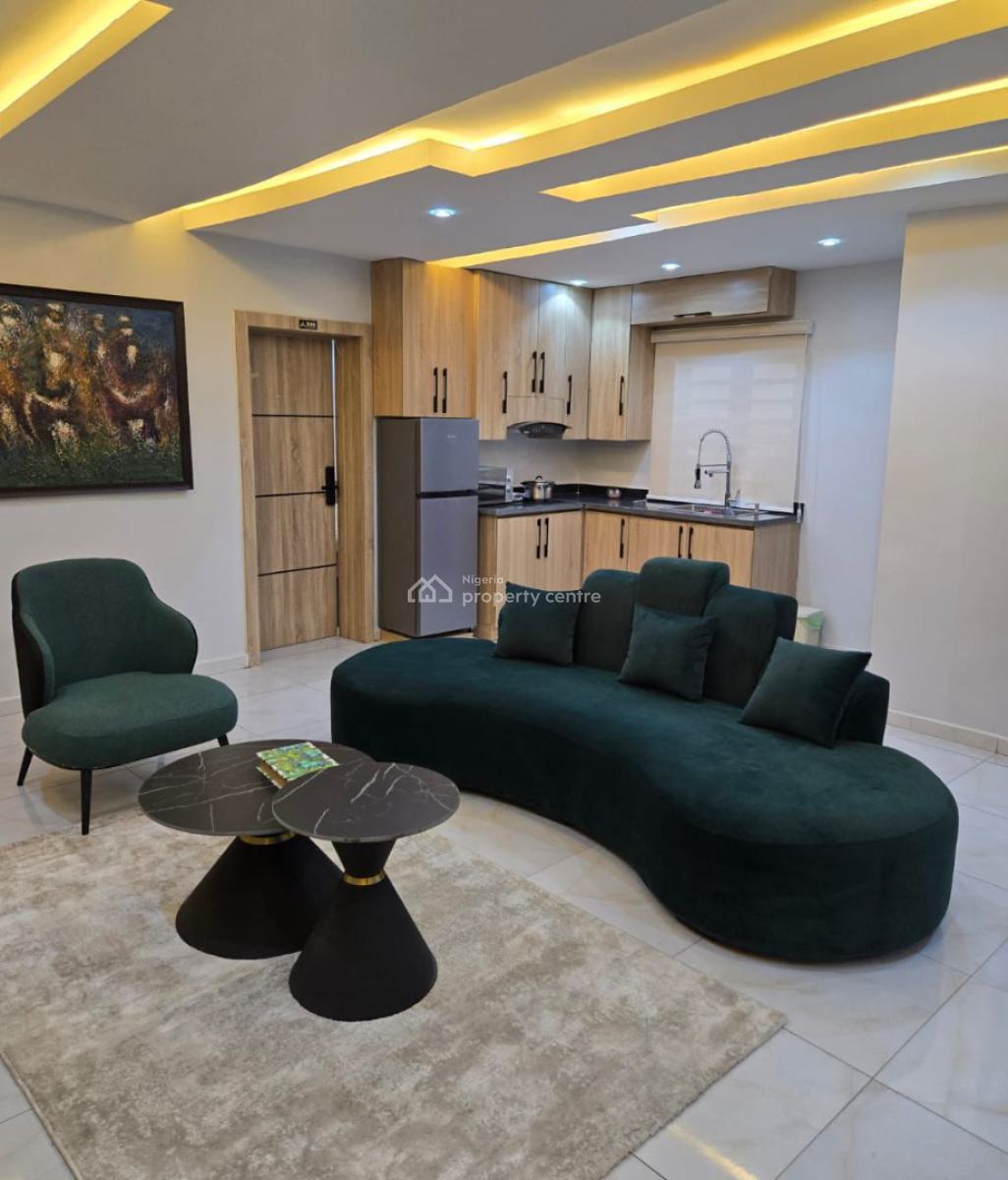 Cozy 1 and 2 Bedroom Apartment, Isolo, Lagos, Flat / Apartment Short Let