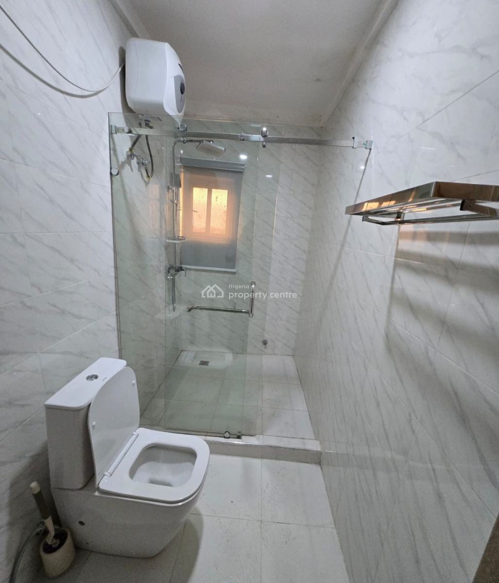 Cozy 1 and 2 Bedroom Apartment, Isolo, Lagos, Flat / Apartment Short Let