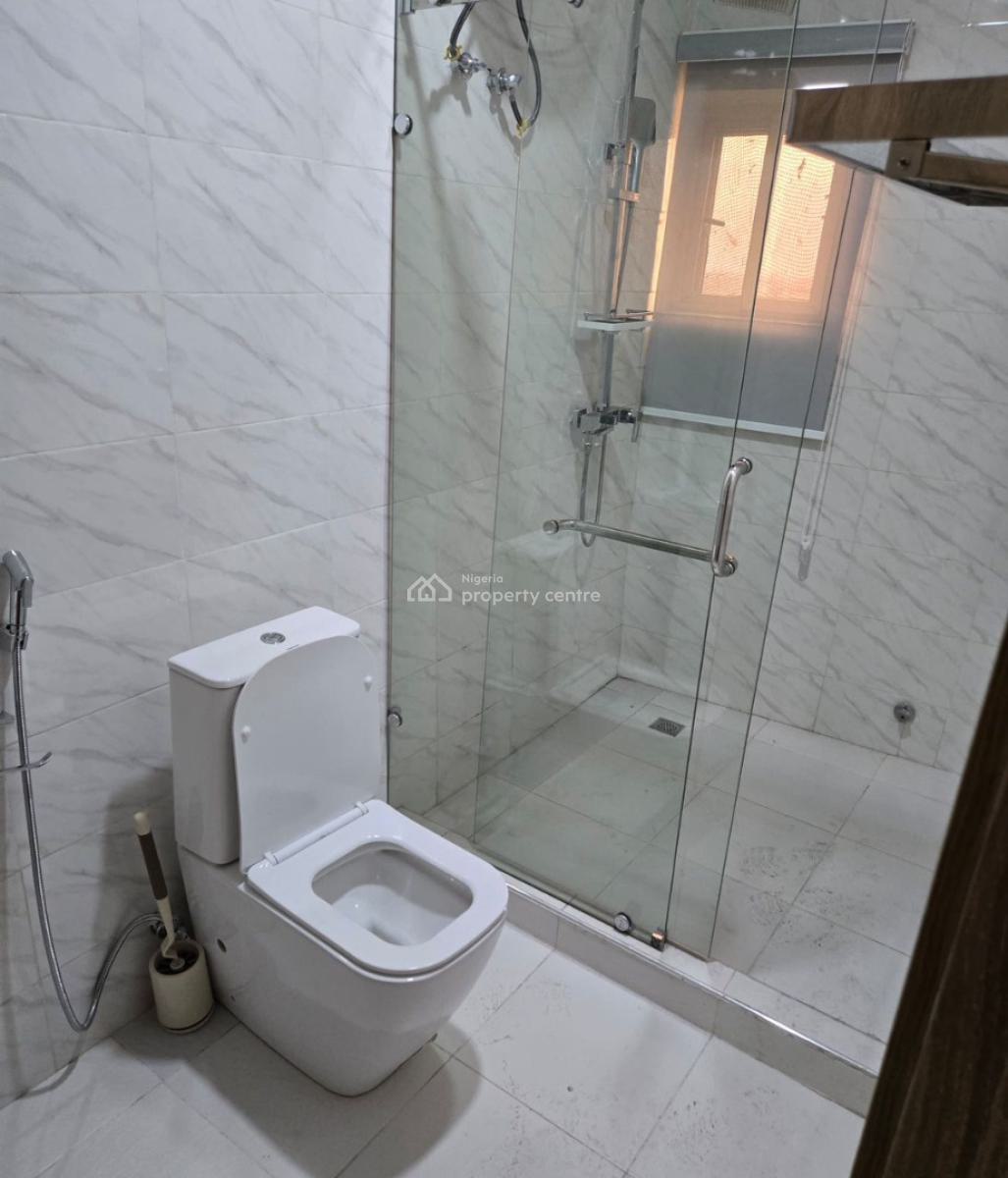 Cozy 1 and 2 Bedroom Apartment, Isolo, Lagos, Flat / Apartment Short Let
