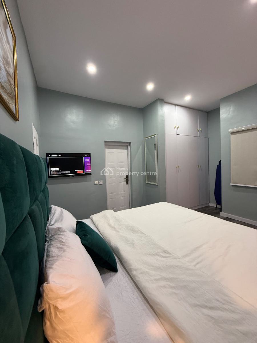 1 King Bed &parlor 24/7 Ac Wifi Netflix, Taiwo Ishola Street, Lekki Phase 1, Lekki, Lagos, Mini Flat (room and Parlour) Short Let